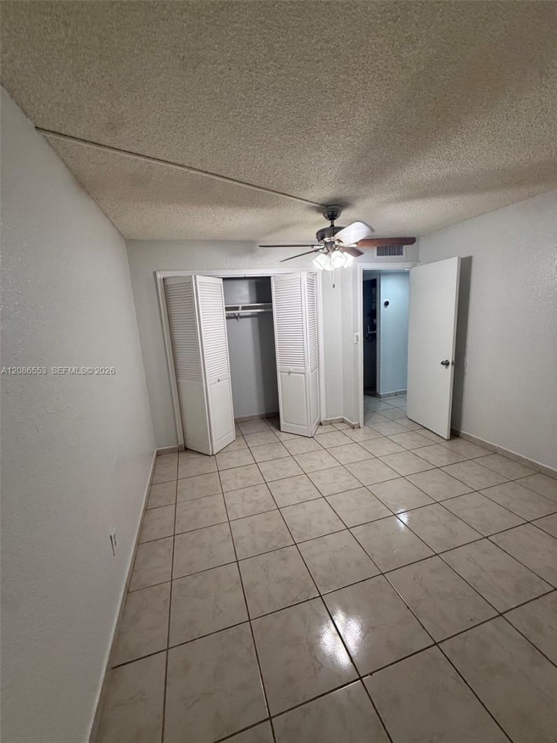 606 W 81st St, Unit 405, Hialeah, FL 33014 Photo