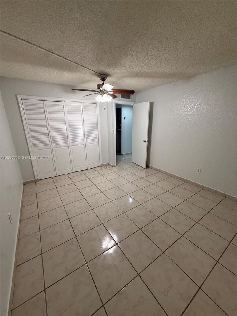 606 W 81st St, Unit 405, Hialeah, FL 33014 Photo