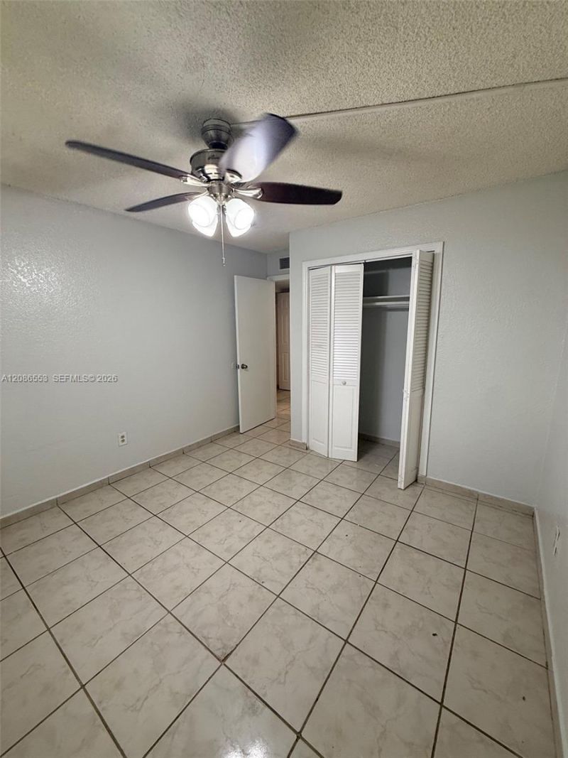 606 W 81st St, Unit 405, Hialeah, FL 33014 Photo