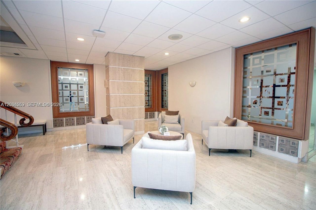 2899 Collins Ave, Unit 1508, Miami Beach, FL 33140 Photo