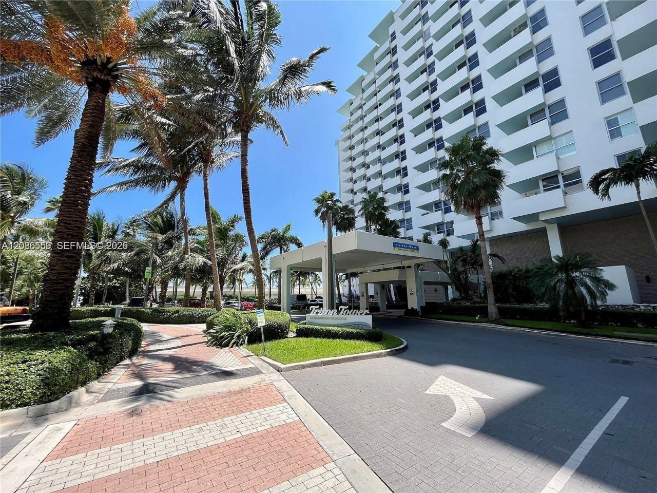 2899 Collins Ave, Unit 1508, Miami Beach, FL 33140 Photo