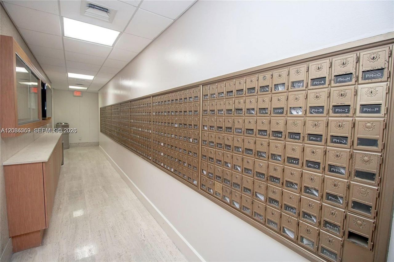 2899 Collins Ave, Unit 1508, Miami Beach, FL 33140 Photo