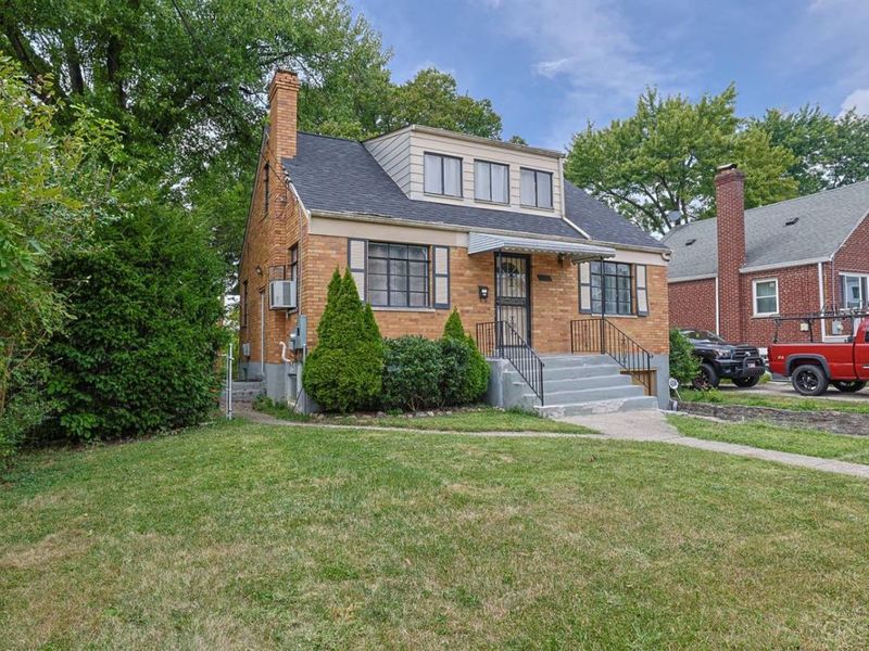 8335 Jackies Drive, Colerain Township, OH 45239 Photo 2