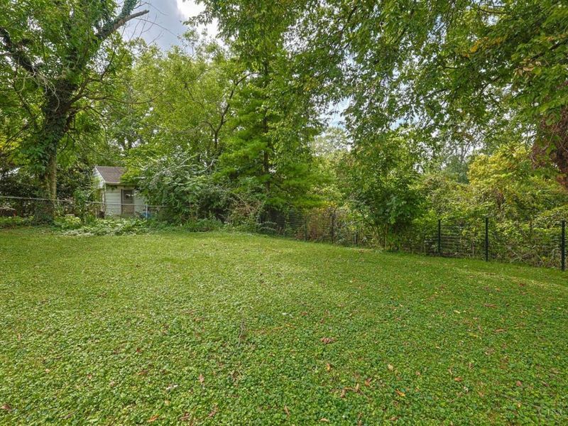 8335 Jackies Drive, Colerain Township, OH 45239 Photo 32