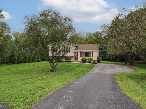 13 FOXTAIL COURT, SHREWSBURY, PA 17361