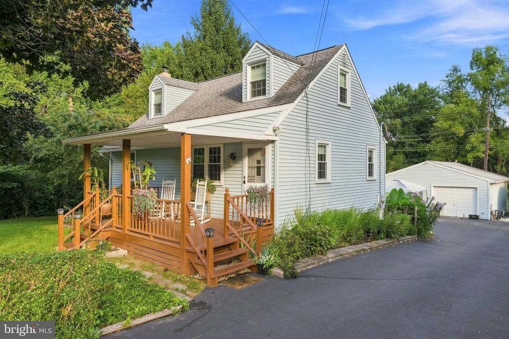 97 VILLAGE WAY ROAD , MALVERN, PA 19355