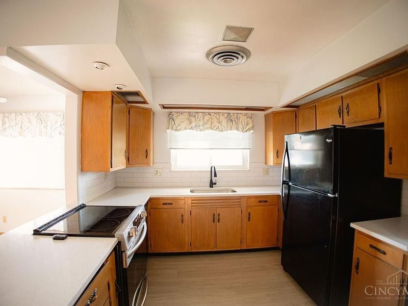 1600 N Breiel Boulevard, Middletown, OH 45042 Photo 8