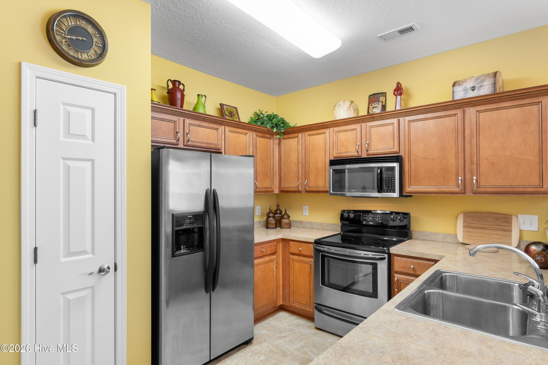 4102 Pinehurst Circle Photo 5