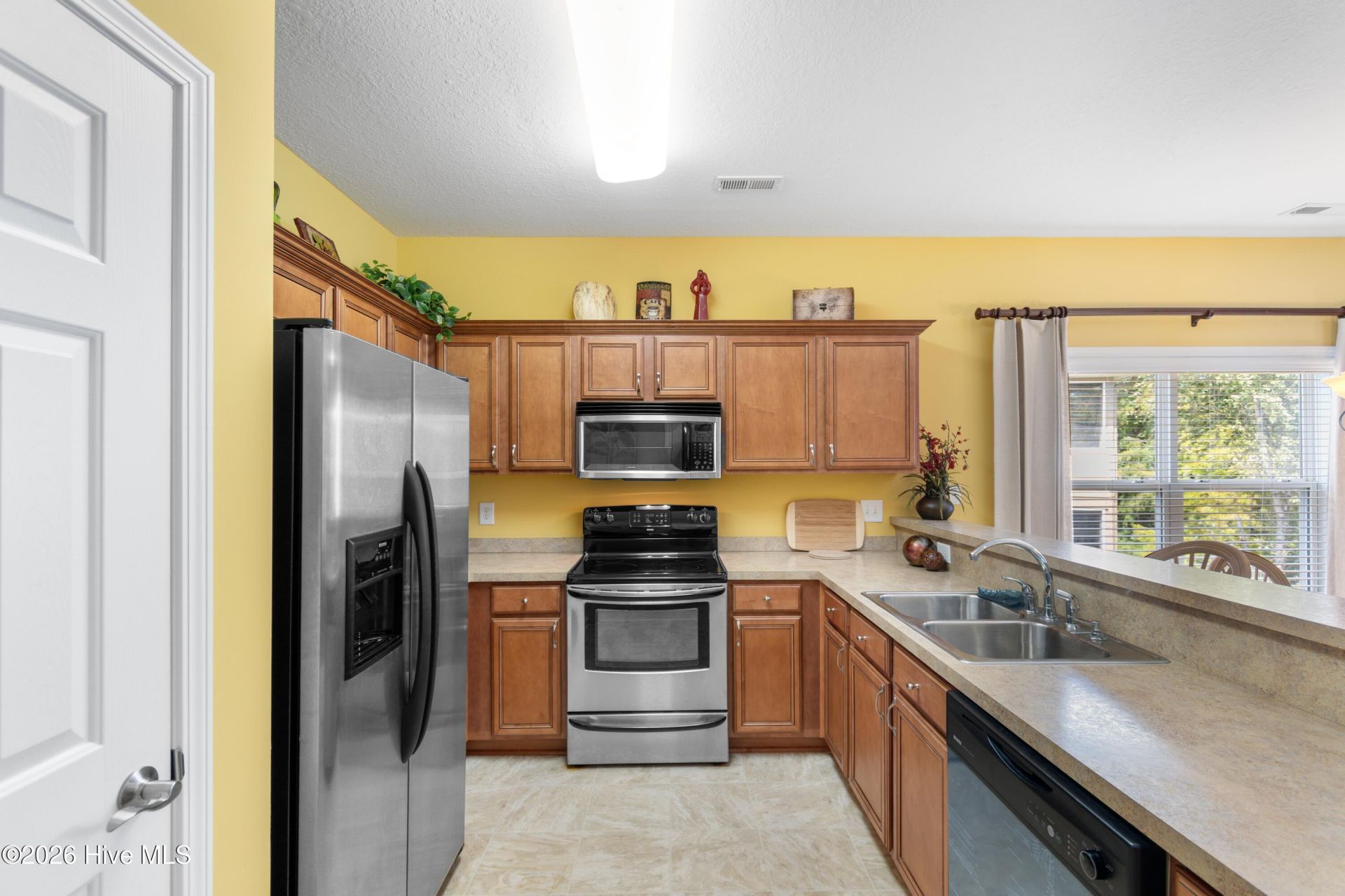 4102 Pinehurst Circle Photo 6