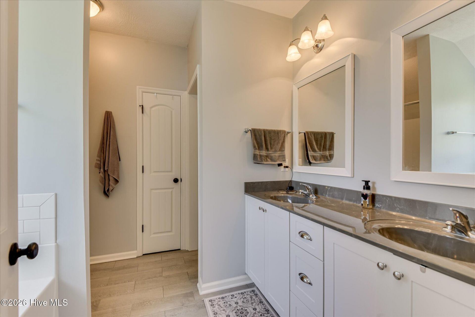 601 Raleigh Drive Photo 19