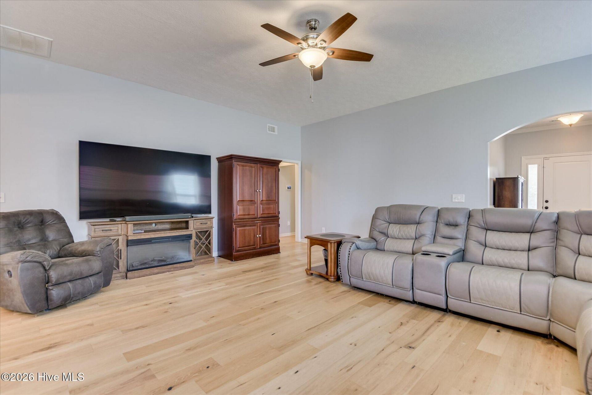 601 Raleigh Drive Photo 8