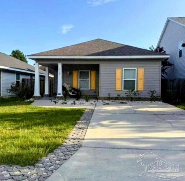 238 Cottage View Dr, Pensacola, FL 32507 Main Photo