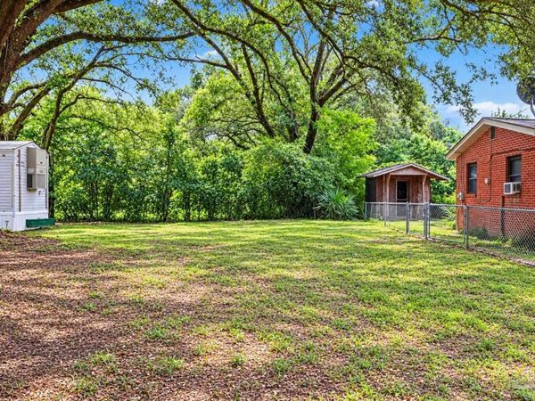 6807 Rolling Hills Dr, Pensacola, FL 32505
