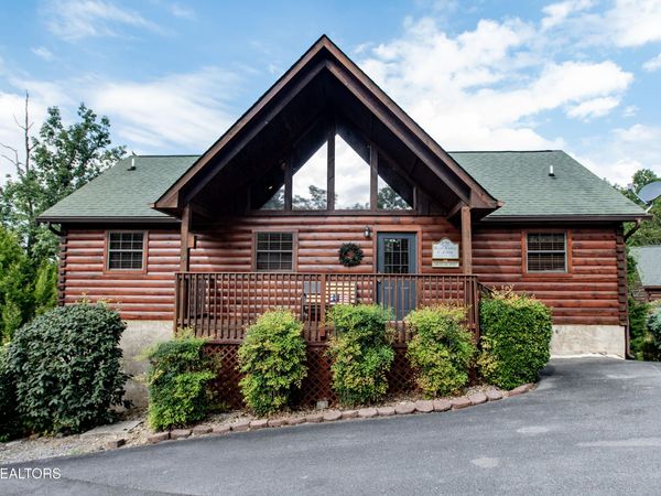 1543 Boo Boos Way, Sevierville, TN 37862
