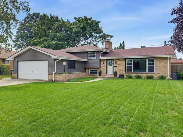 1521 Beech STREET, South Milwaukee, WI 53172