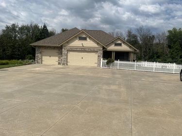 20020 EASTMAN Road, PACIFIC JCT, IA 51561