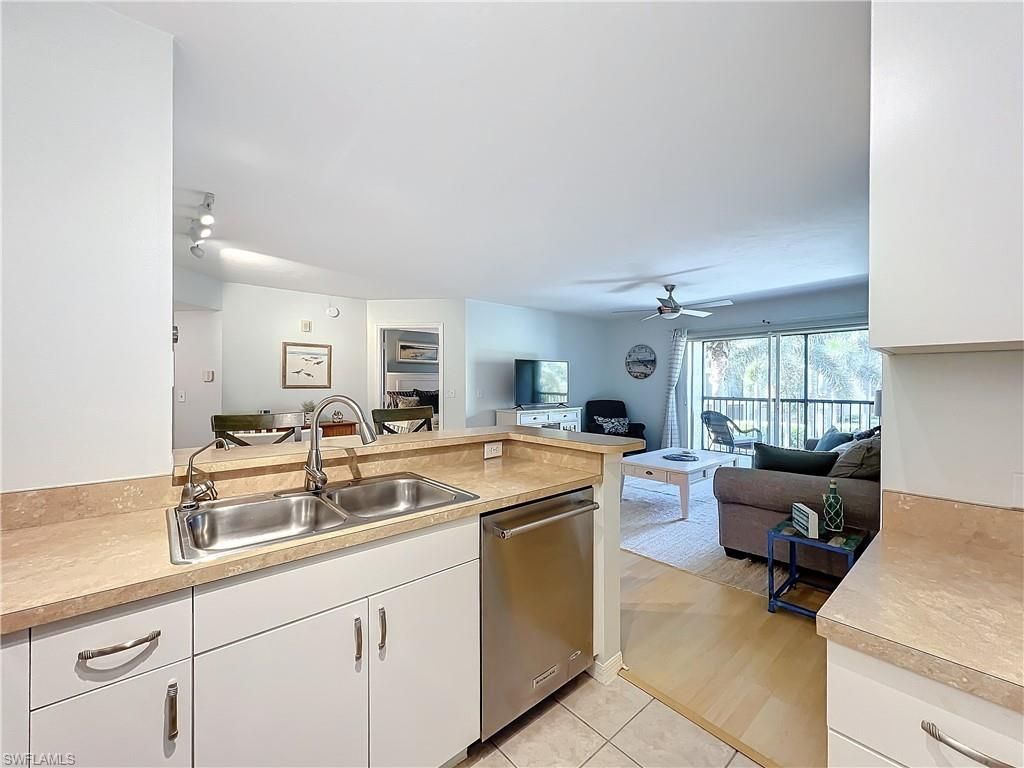 8930 Colonnades Ct E, Unit 626, Bonita Springs, FL 34135 Photo
