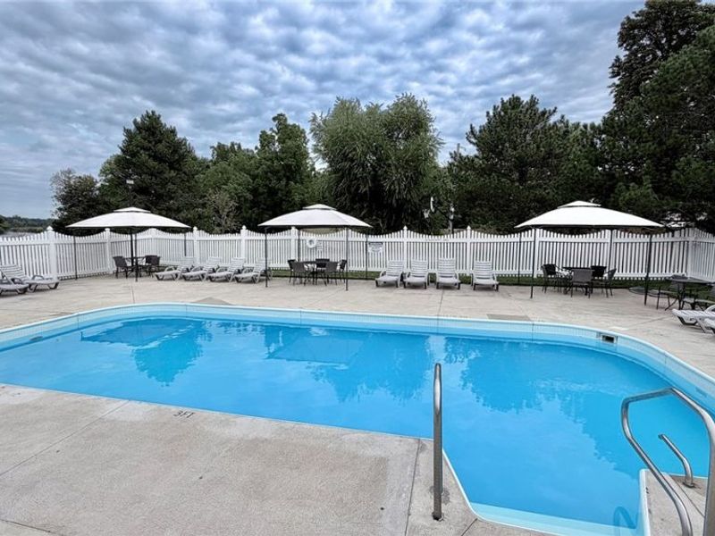 111 W Lakeshore, Unit 4B, Kelleys Island, OH 43438 Photo 6
