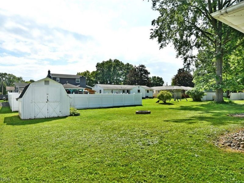 1177 Woodlawn Avenue, Girard, OH 44420 Photo 9