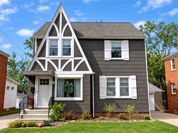568 Darlington Drive , Bedford, OH 44146