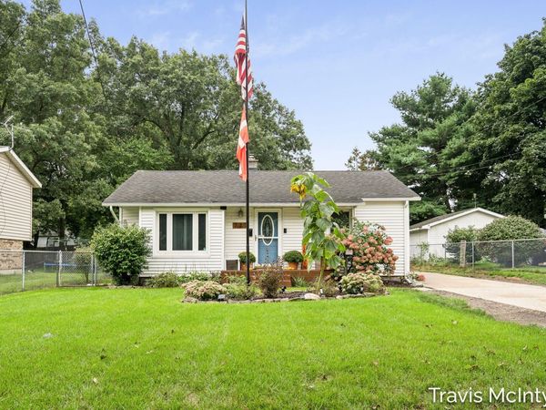 717 W Montcalm Street, Greenville, MI 48838