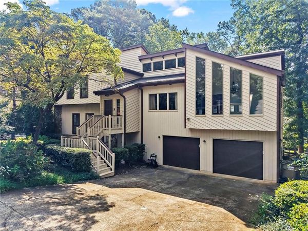 1563 Sandpoint Drive NE, Roswell, GA 30075