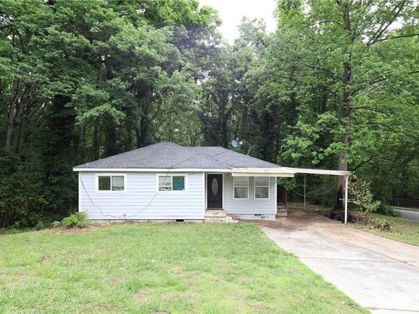 6096 Blackhawk Trail, Mableton, GA 30126
