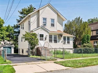 322 Kaplan Ave, Hackensack, NJ 07601