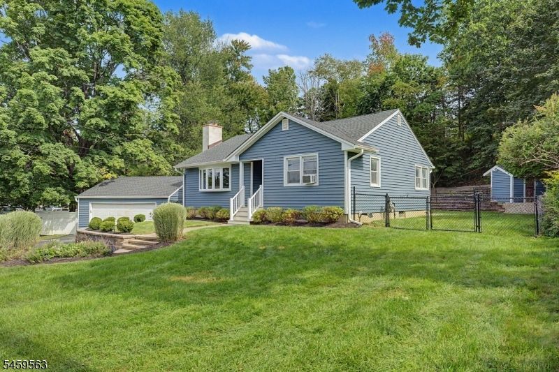 3 Linda Ln, Andover, NJ 07860 Main Photo