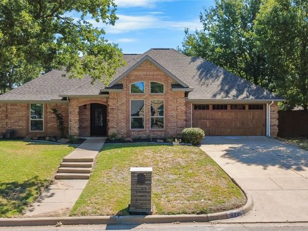 7720 Amy Lane , North Richland Hills, TX 76182