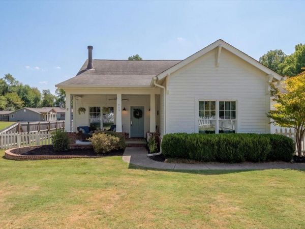 469 S ROWLETT ST, Collierville, TN 38017