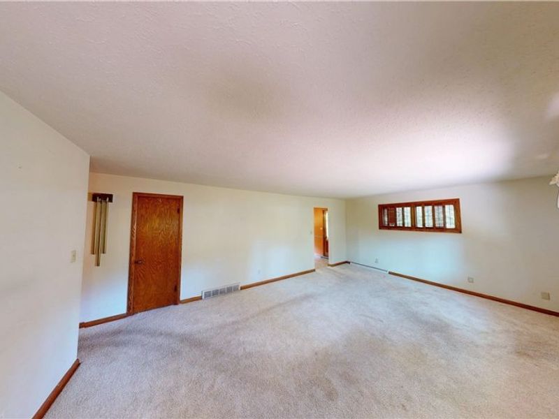 5895 Roc Marie Avenue, Kent, OH 44240 Photo 7