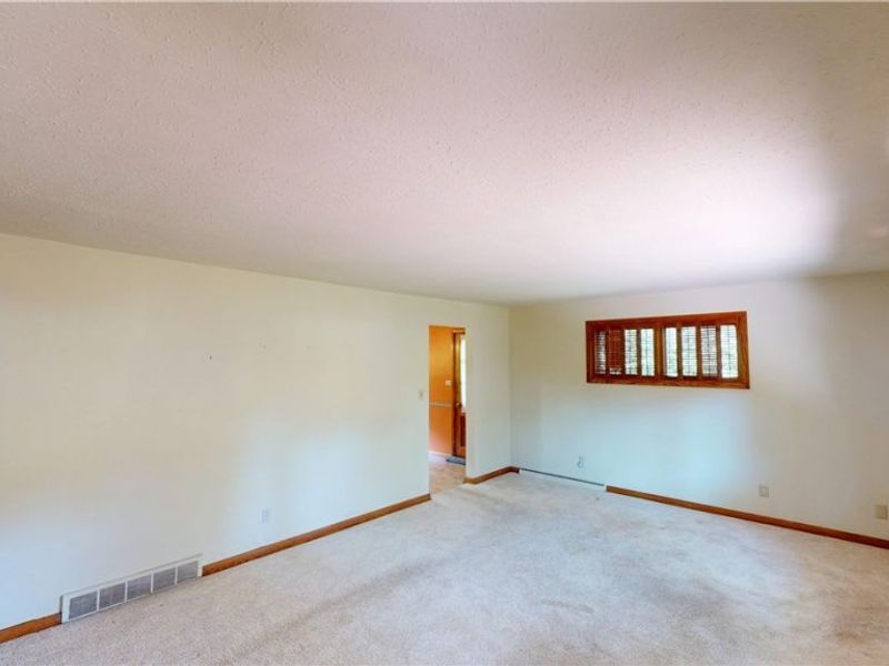 5895 Roc Marie Avenue, Kent, OH 44240 Photo 8