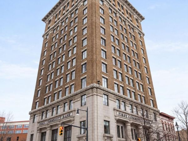 60 Monroe Center Street NW, Unit 8D, Grand Rapids, MI 49503