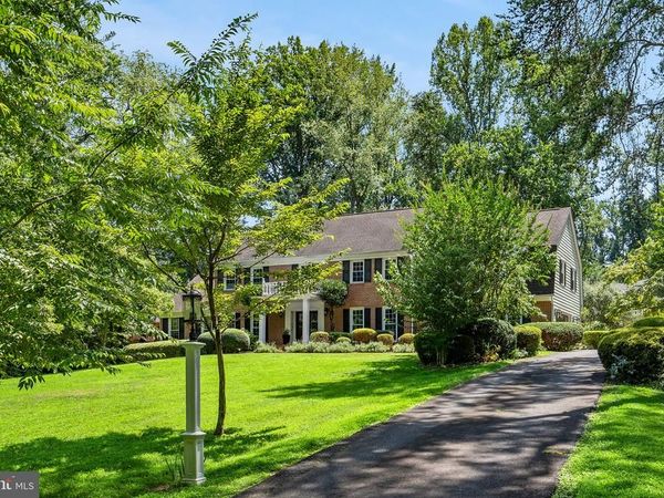 7821 OLD DOMINION DRIVE, MCLEAN, VA 22102
