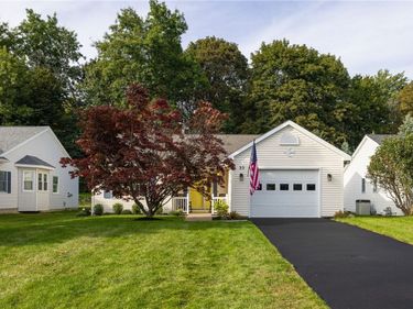 33 Freedom Pond Lane, Rochester, NY 14514