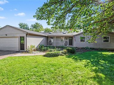 24 Sandpiper Hill, Fairport, NY 14450