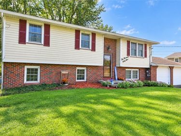 2049 N Hamlin Road, Hamlin, NY 14464