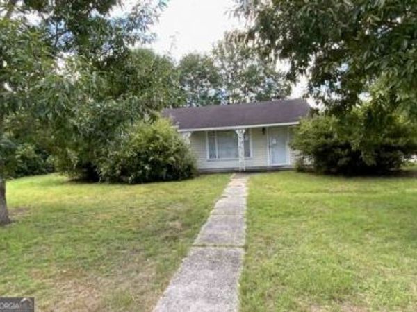 606 E Poplar Street, Atmore, AL 36502