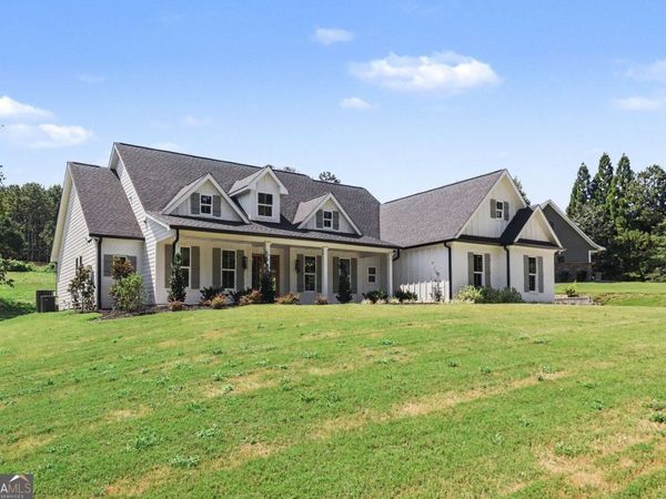 105 W Lake Boulevard, Carrollton, GA 30116