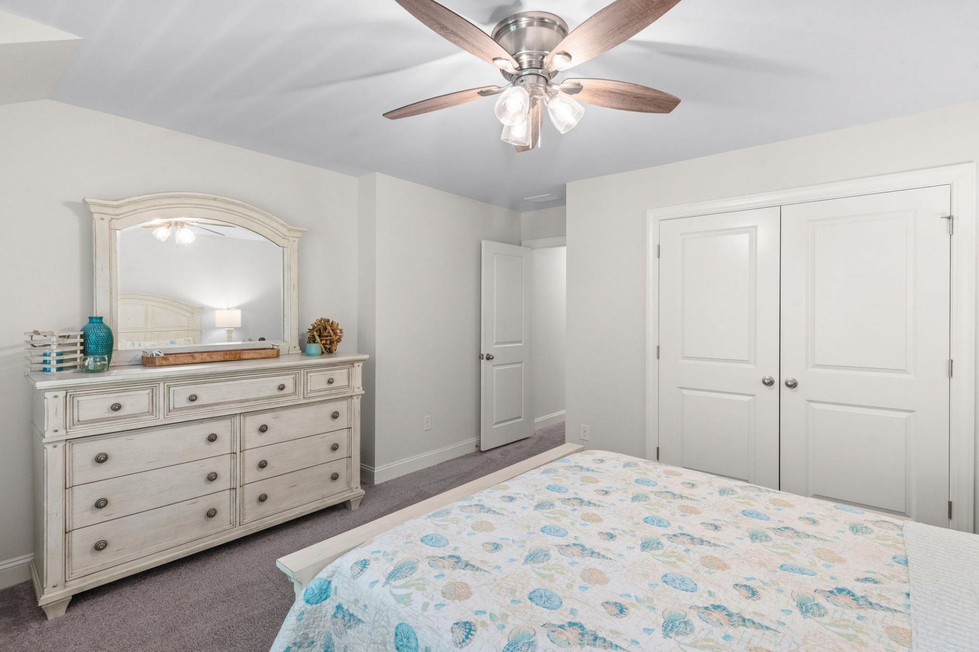 2405 Thoroughfare Dr. Photo 22