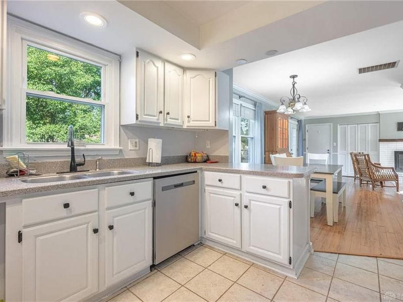 7425 Heatherwood Court, Washington Township, OH 45459 Photo 8