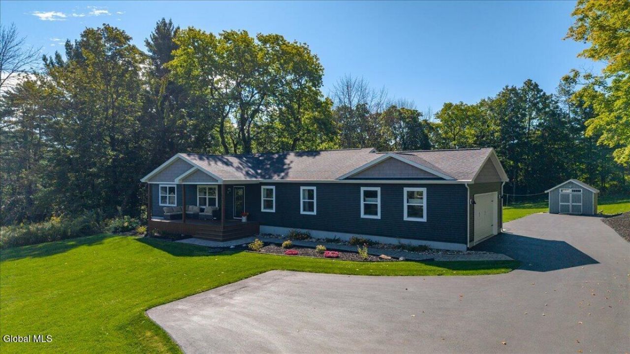 275 Evans Street, Schuylerville, NY 12871 Main Photo