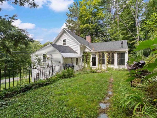 6 Forest Road, Hancock, NH 03449
