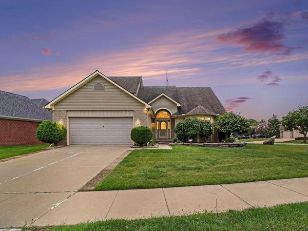 23853 Joey Drive, Brownstown, MI 48134