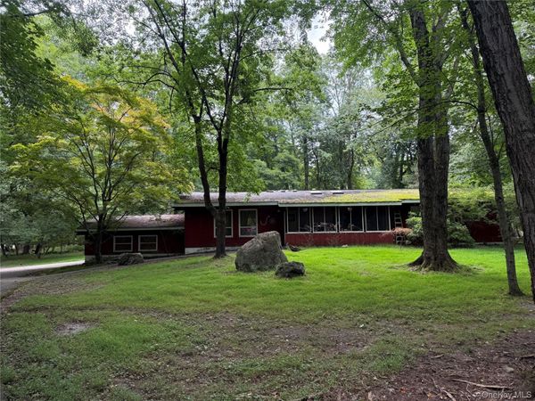 140 Parrott Road , West Nyack, NY 10994