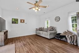 122 L'abri Court photo 4