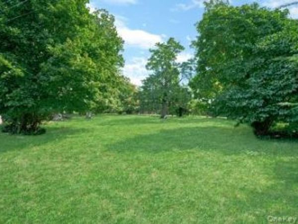 Orchard off Manhattan Manhattan , New Rochelle, NY 10801