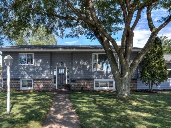 2915 Eisenhower Street, Eau Claire, WI 54701