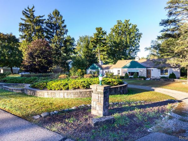 15681 Foch Street , Livonia, Mi 48154